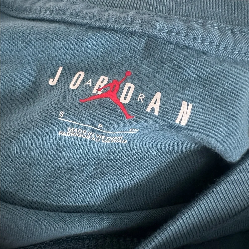 Men’s Nike Air Jordan DNA Long‎ Sleeve Shirt size Small